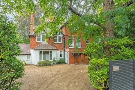 Egerton Road, Weybridge, KT13