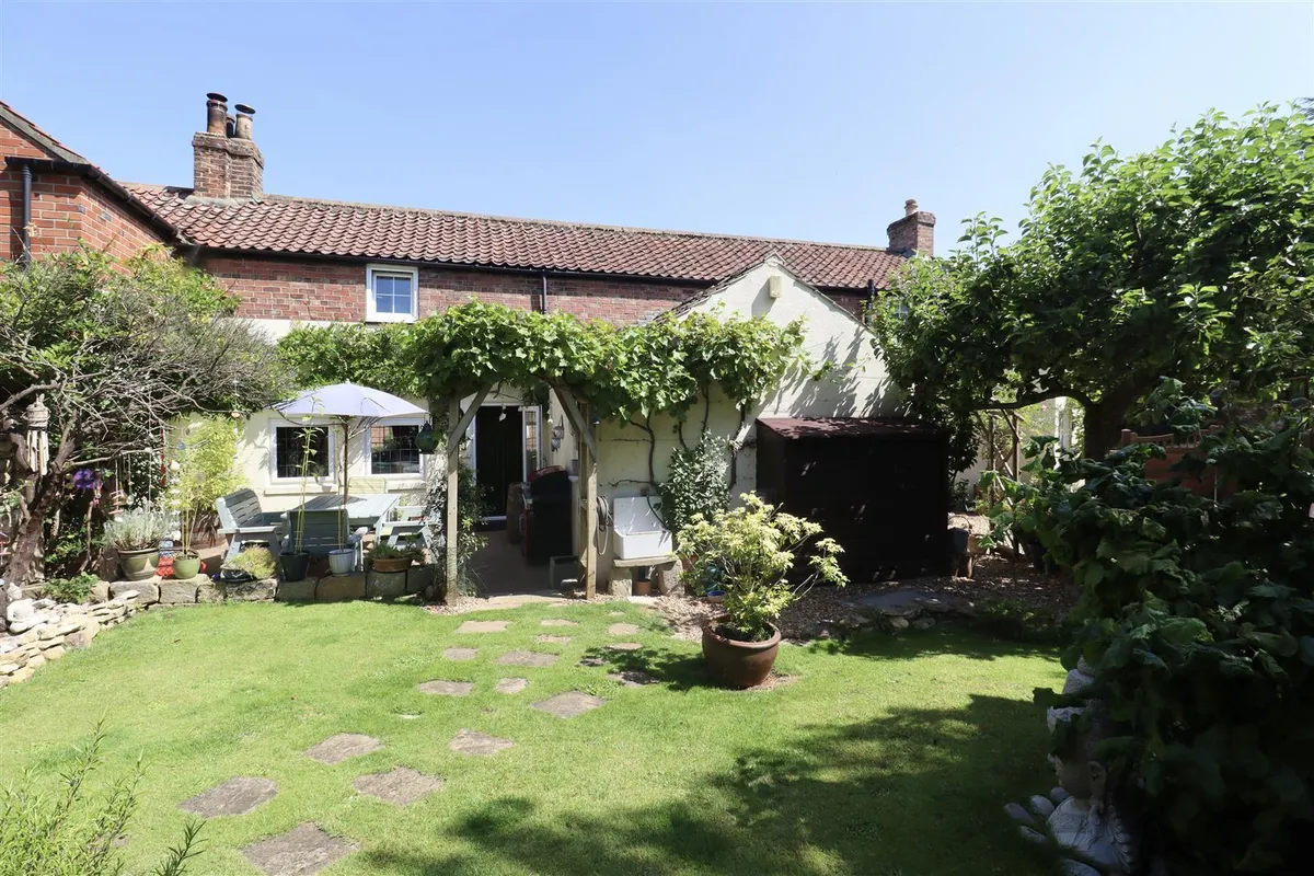 Wold View Cottages, High Street, Sancton, York
