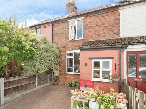 Fakenham Road, Briston, MELTON CONSTABLEphoto
