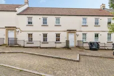 Eveleigh Avenue, Bath