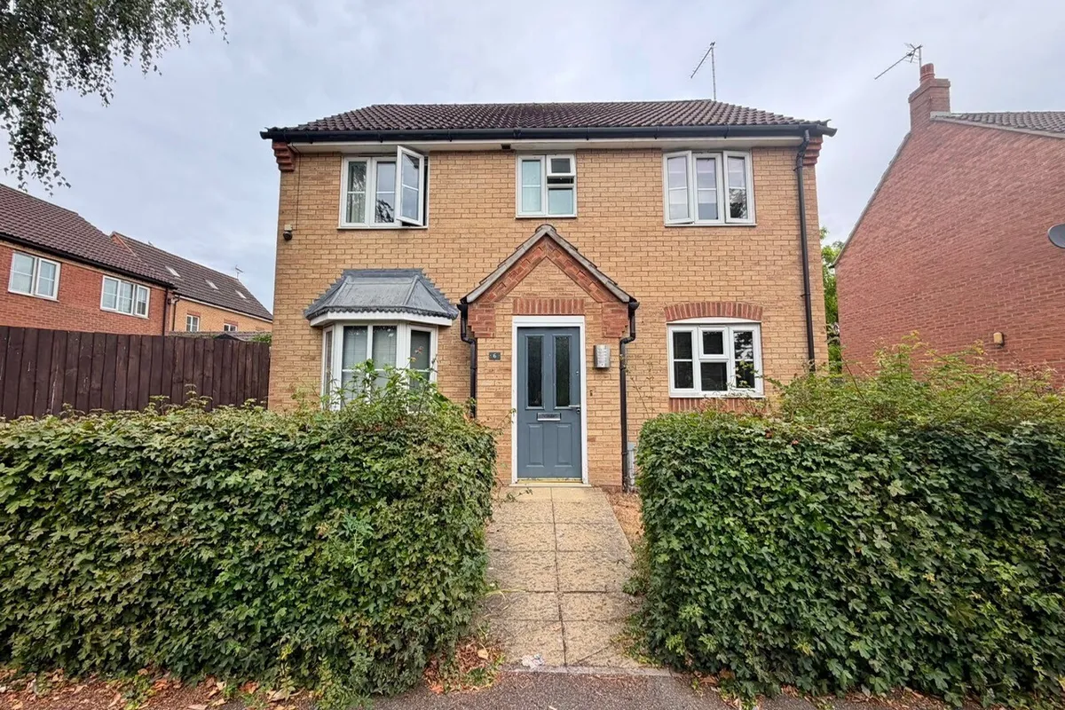 Elgar Way, STAMFORD