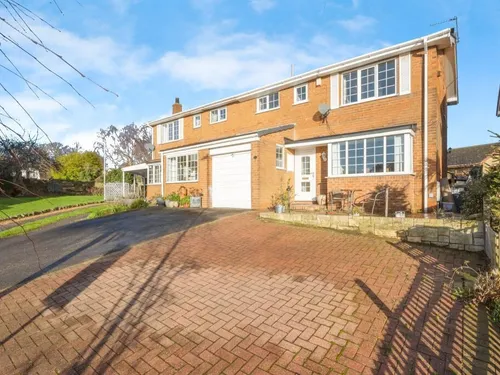 Eaton Square, Barnburgh, DONCASTERphoto