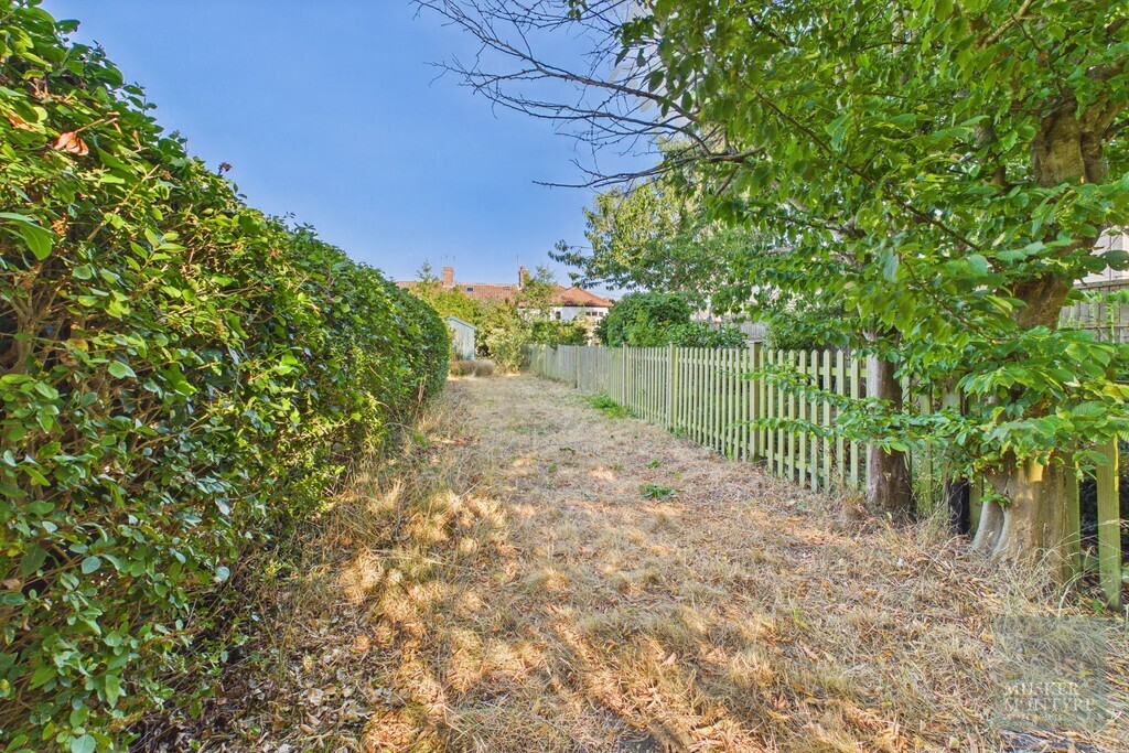 Kemps Lane, Beccles Image 12