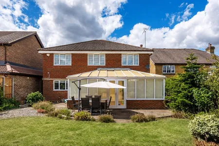 Dumville Drive, Godstone, RH9