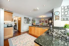 Newbery Close, Caterham, CR3 photo 12