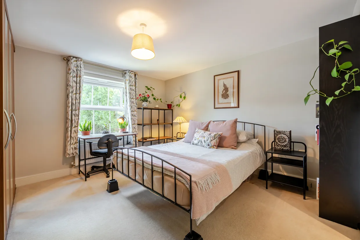 Newbery Close, Caterham, CR3 photo 13