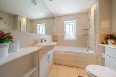 Newbery Close, Caterham, CR3 photo 11