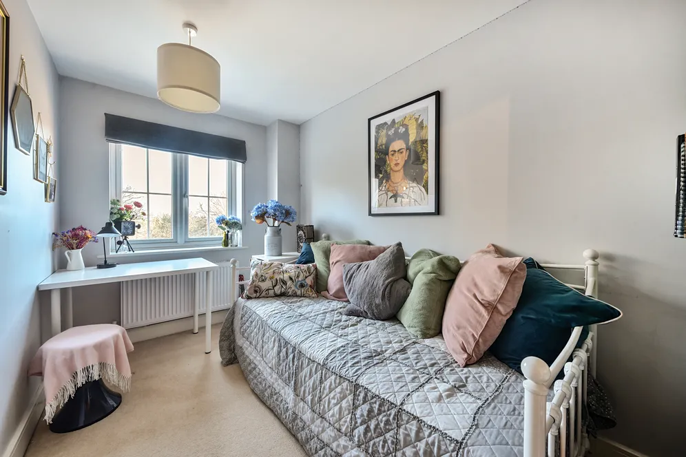 Newbery Close, Caterham, CR3 photo 15