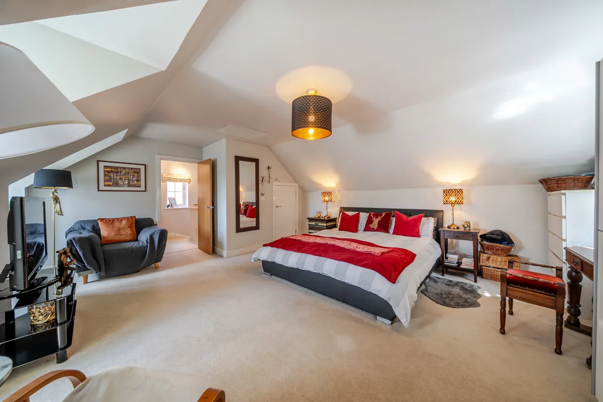 Newbery Close, Caterham, CR3 photo 14