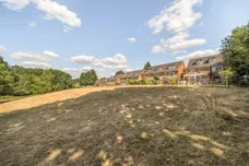 Newbery Close, Caterham, CR3 photo 18
