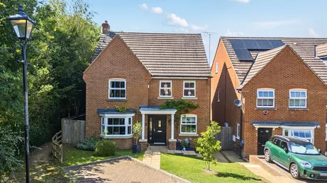 Newbery Close, Caterham, CR3