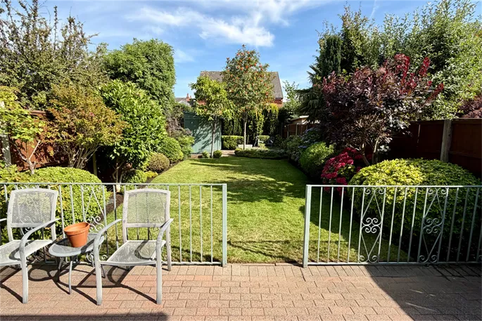 Property carousel image 32