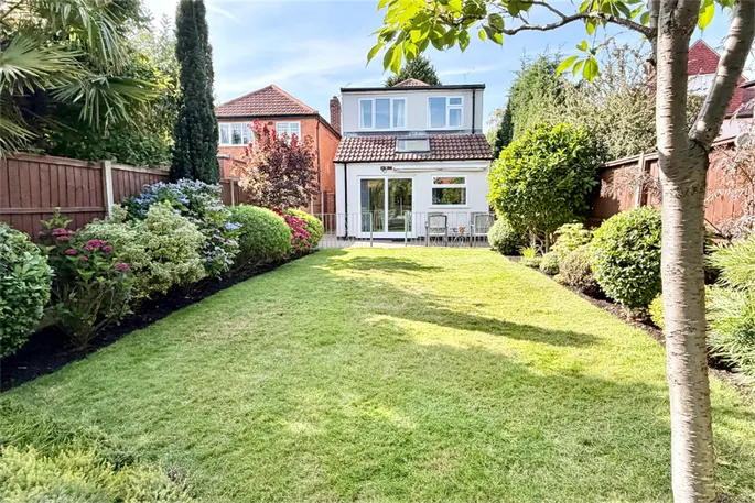 Property carousel image 35