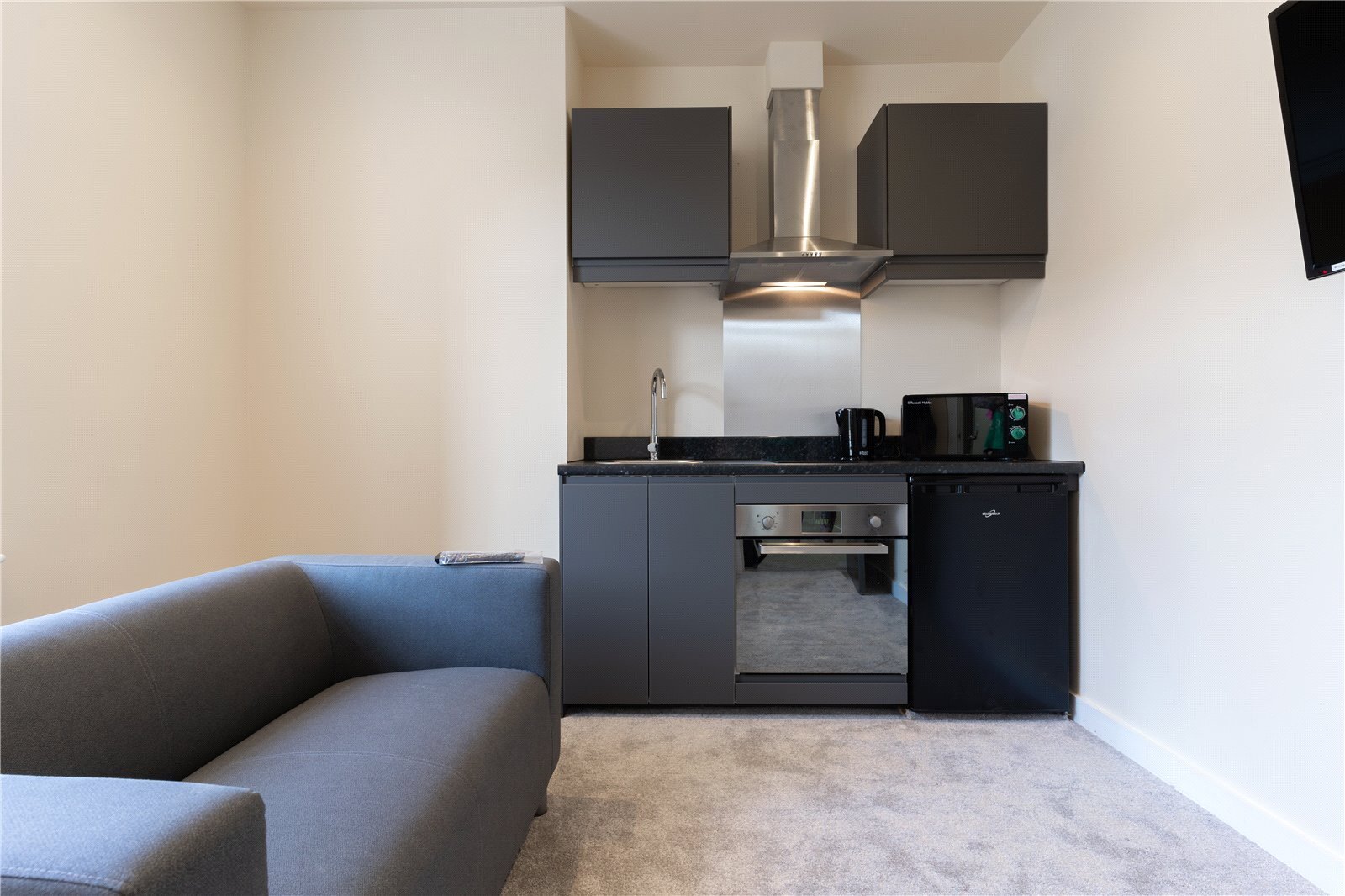 7 Chancery Lane, Huddersfield, HD1 Image 3