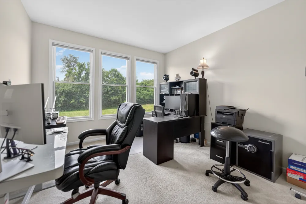 5701 Caribou Ln, Hoffman Estates, IL 60192