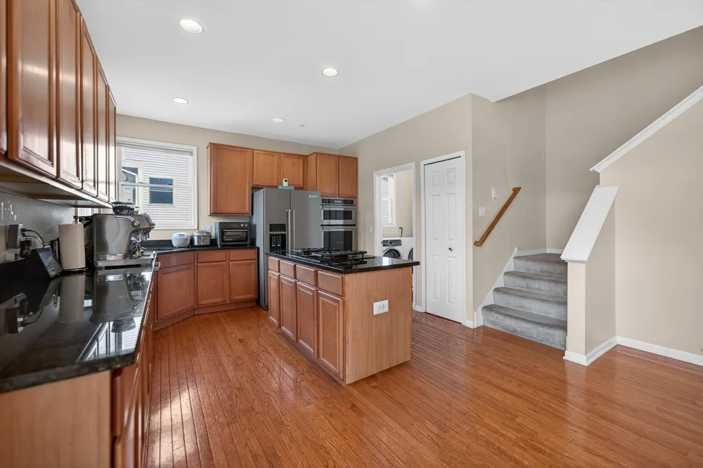 5701 Caribou Ln, Hoffman Estates, IL 60192
