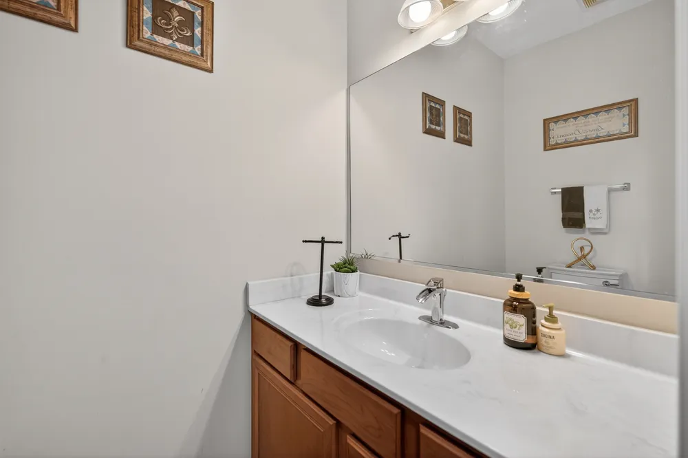 5701 Caribou Ln, Hoffman Estates, IL 60192