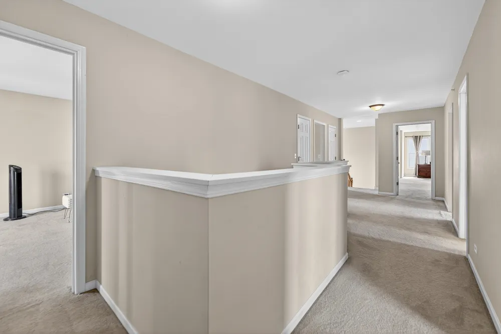 5701 Caribou Ln, Hoffman Estates, IL 60192