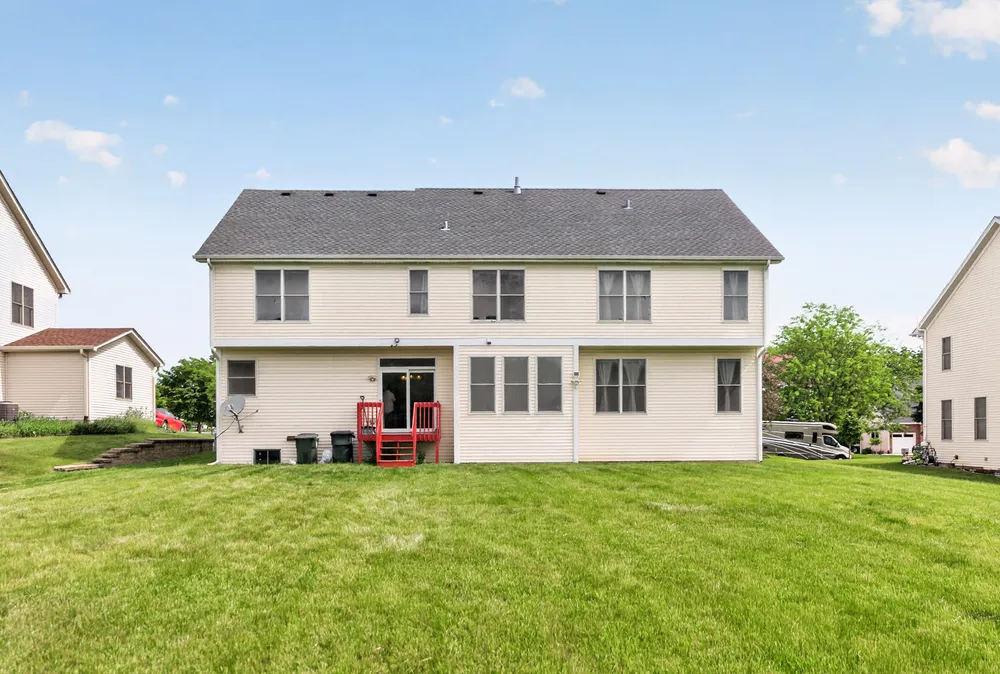 5701 Caribou Ln, Hoffman Estates, IL 60192