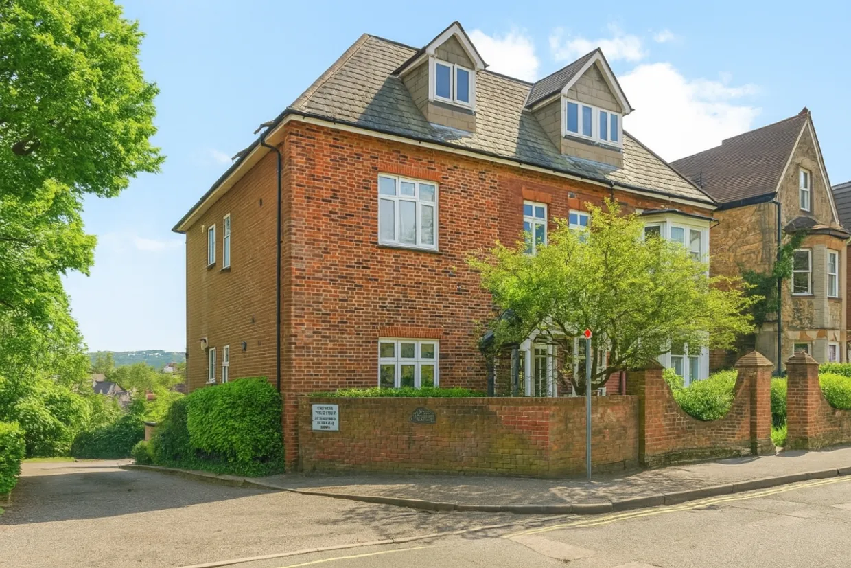 Nightingale Road Guildford GU1 photo 1