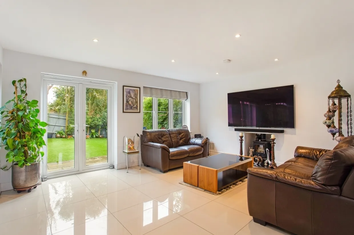 Bushnell Place Maidenhead SL6 photo 3