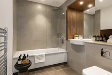 32 Harbour Way Canary Wharf E14 photo 5