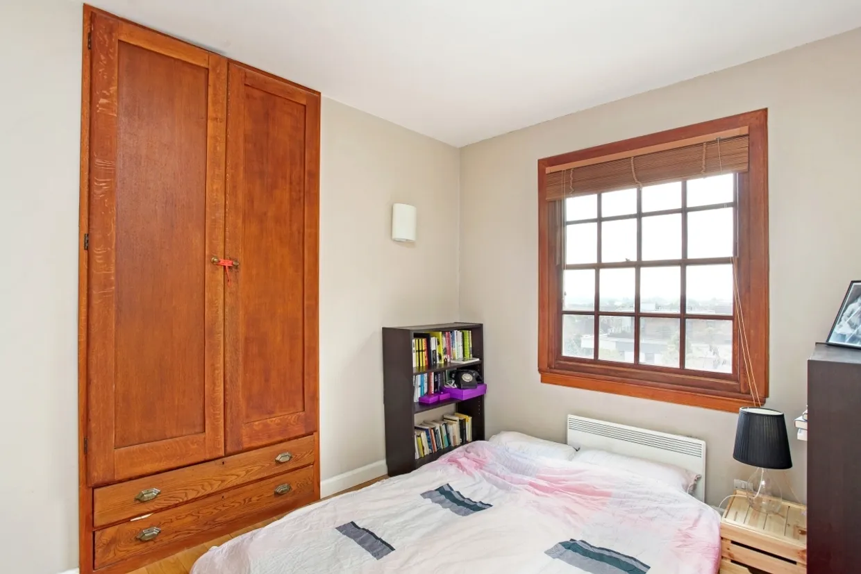 Scott Avenue London SW15 photo 5