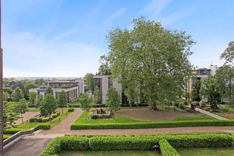 Scott Avenue London SW15 photo 8