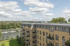 Pinewood Gardens Teddington TW11 photo 12