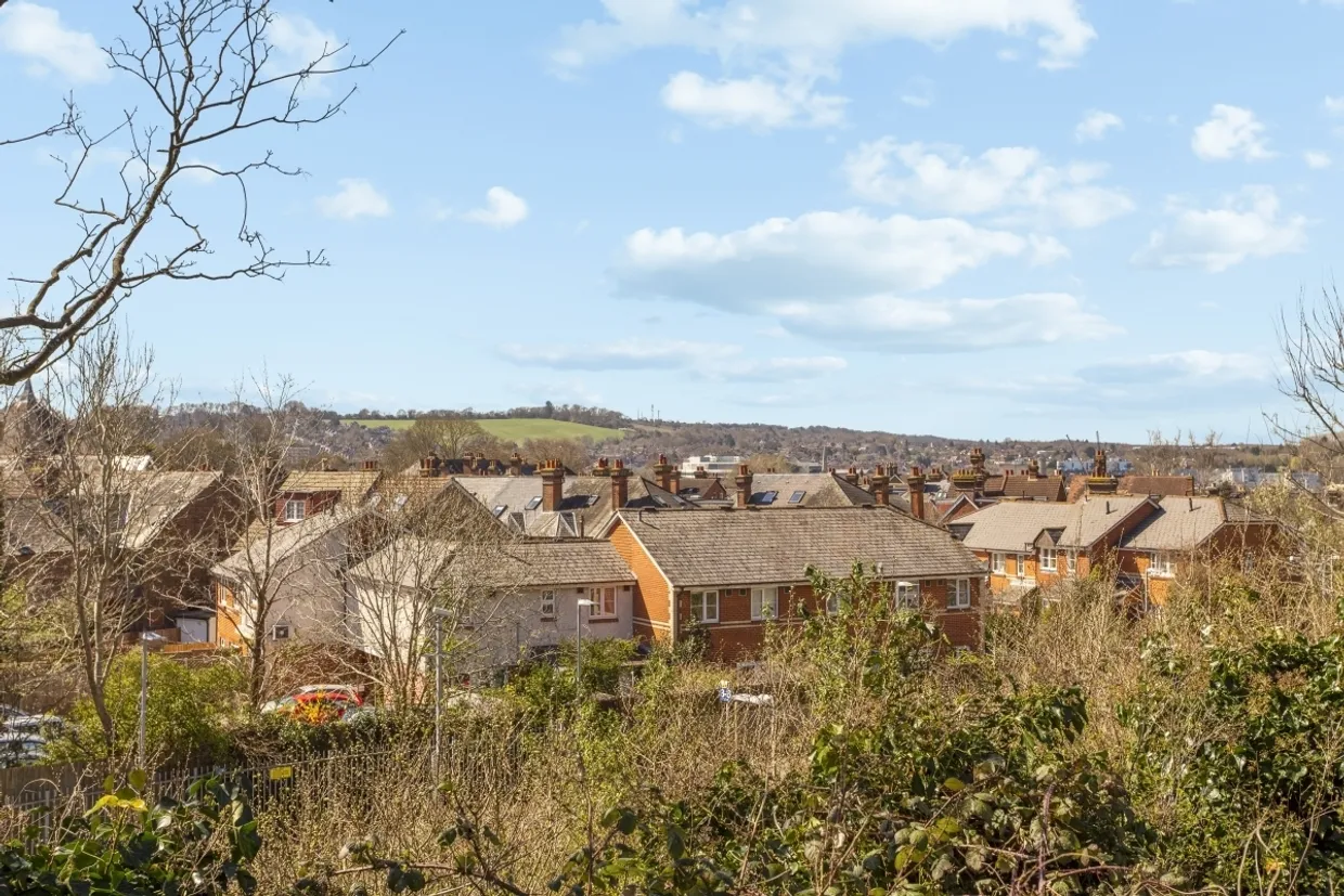 Nightingale Road Guildford GU1 photo 9