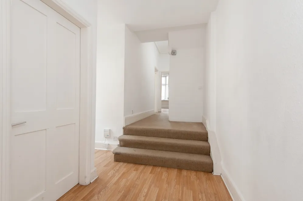 Church Street Weybridge KT13 photo 4