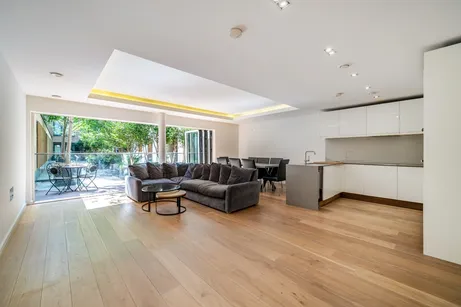 Farm Lane London SW6