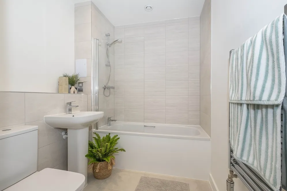 Elmsleigh Road Staines TW18 photo 7