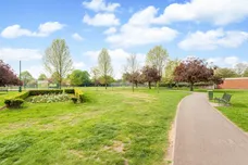 Church Street Weybridge KT13 photo 12
