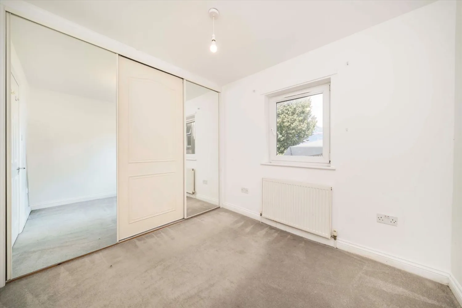 Waldegrave Road, Teddington, TW11 photo 3