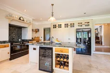 The Street, Upper Farringdon, GU34 photo 5