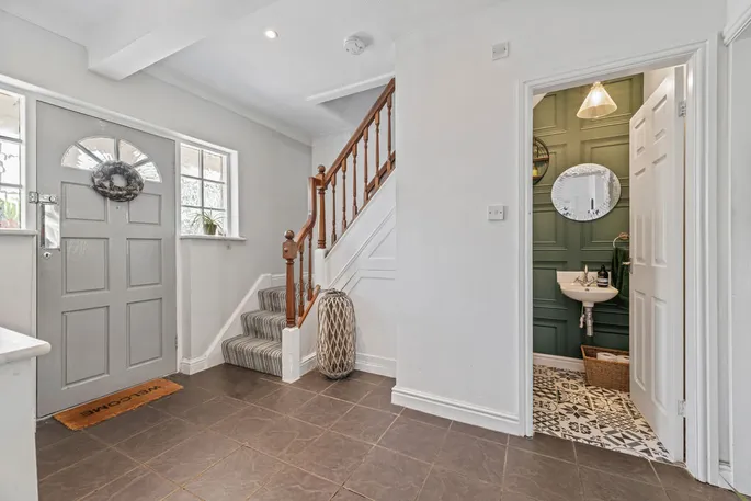Property carousel image 9