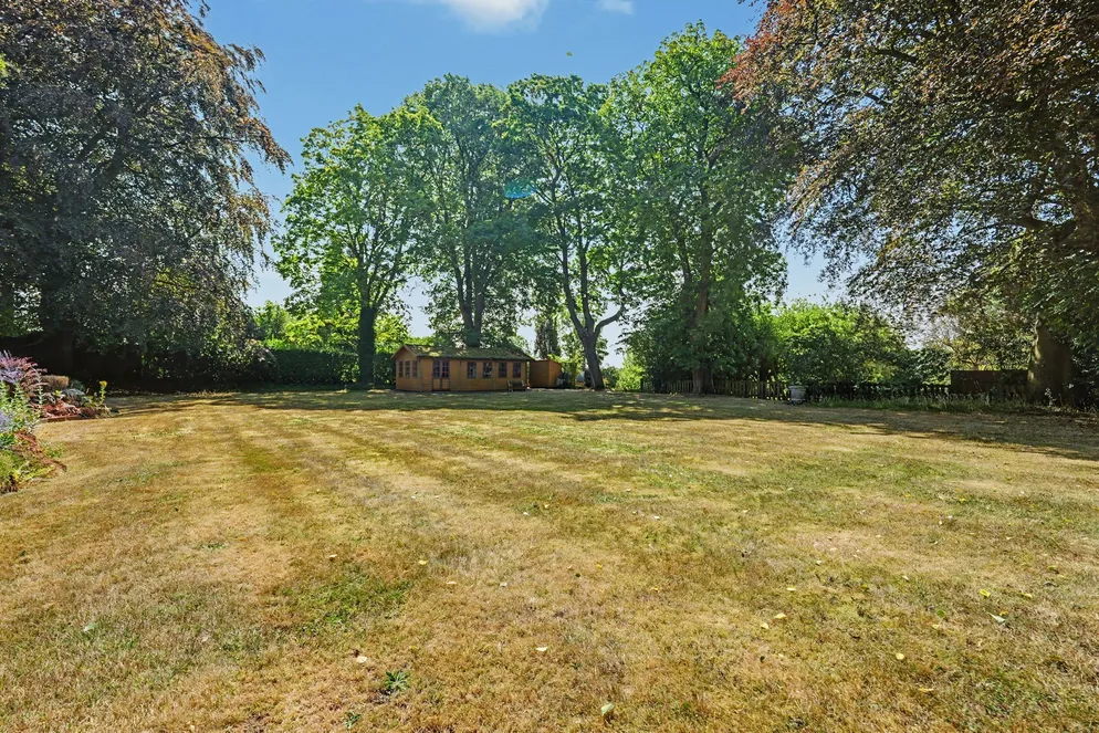 Property carousel item 28