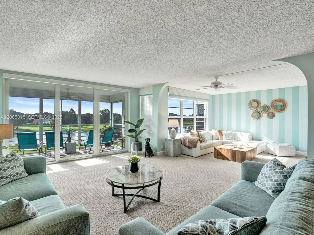 808 Cypress Blvd, Pompano Beach, FL 33069
