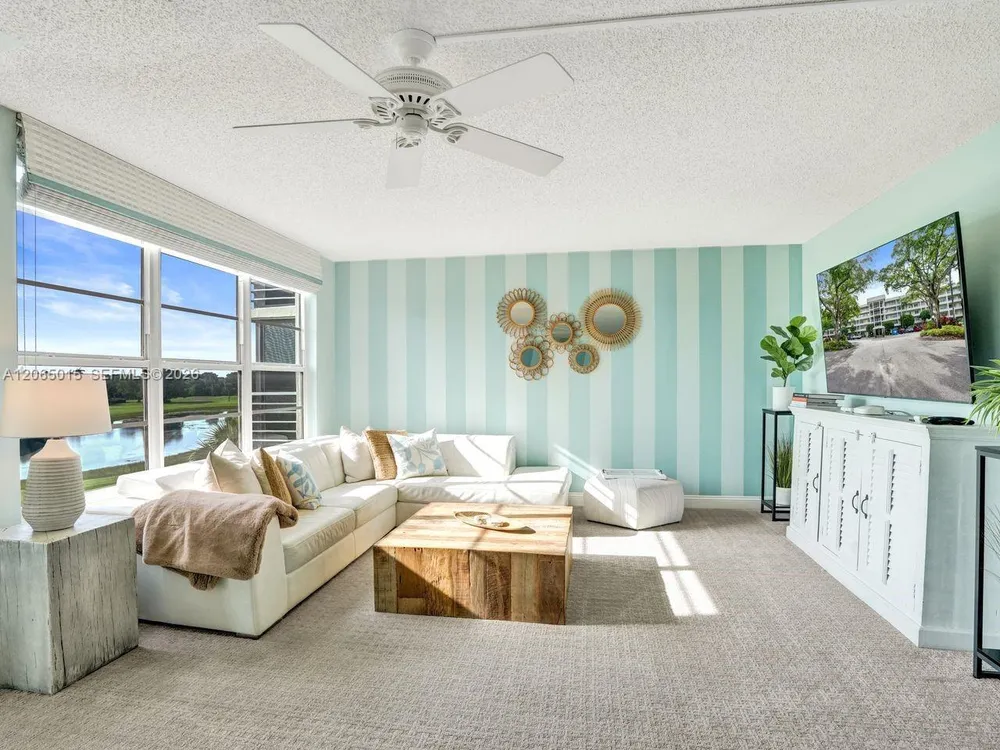 808 Cypress Blvd, Pompano Beach, FL 33069