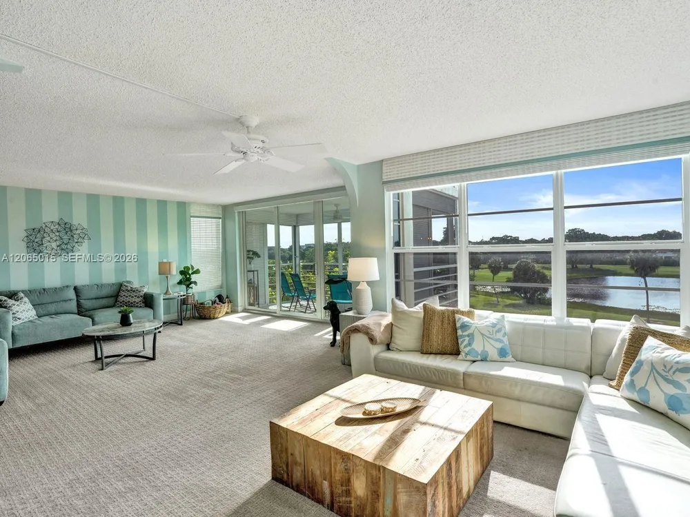 808 Cypress Blvd, Pompano Beach, FL 33069