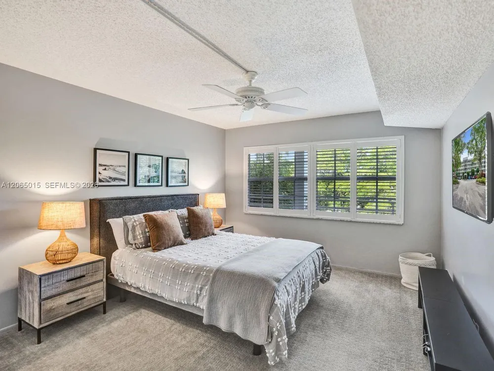 808 Cypress Blvd, Pompano Beach, FL 33069