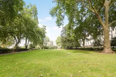 St George's Square, London, SW1V photo 3