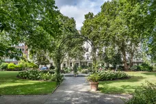 St George's Square, London, SW1V photo 16