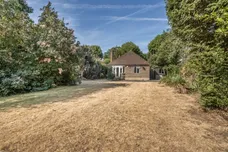 Hampton, TW12 photo 18