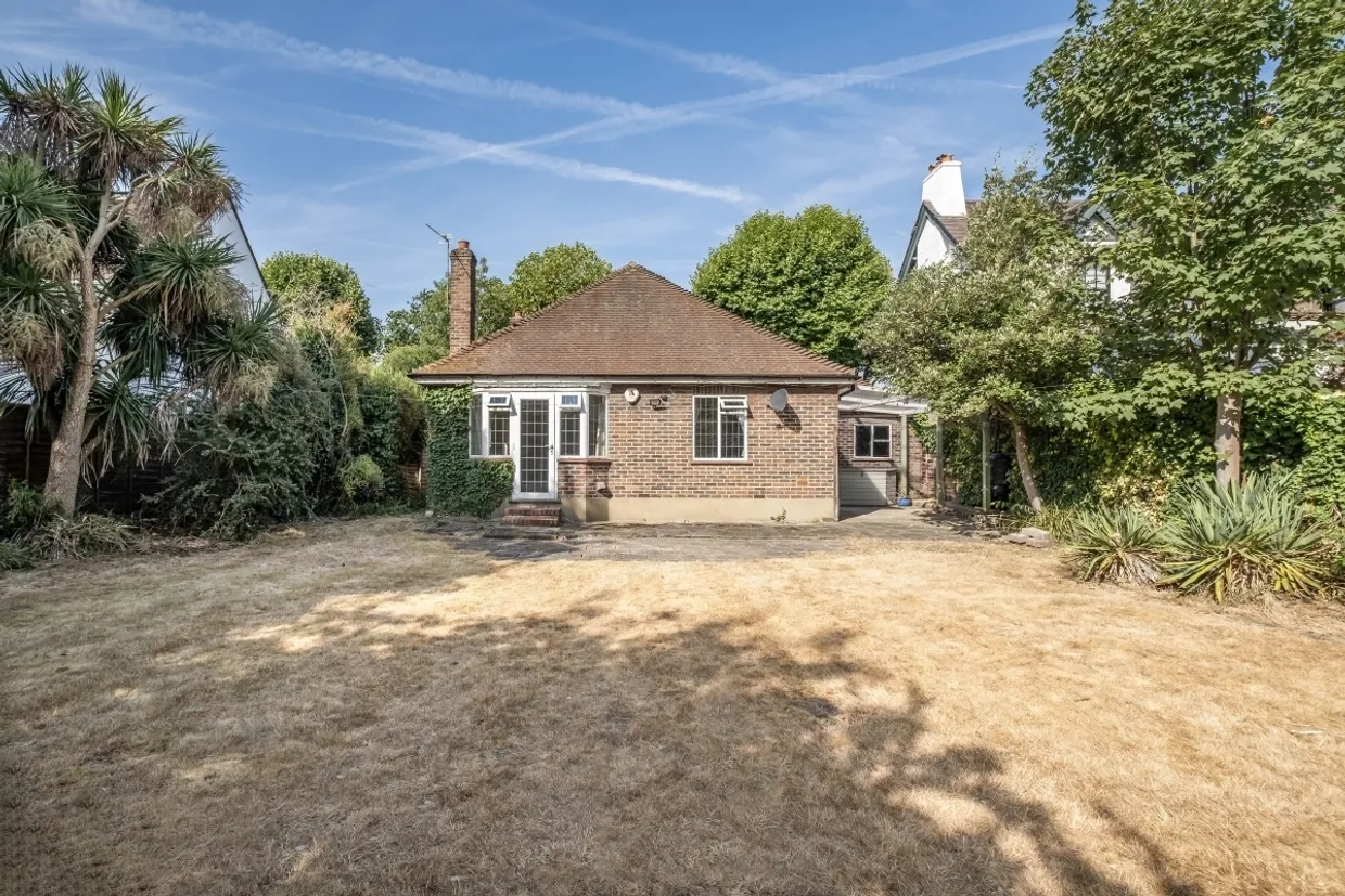 Hampton, TW12 photo 19