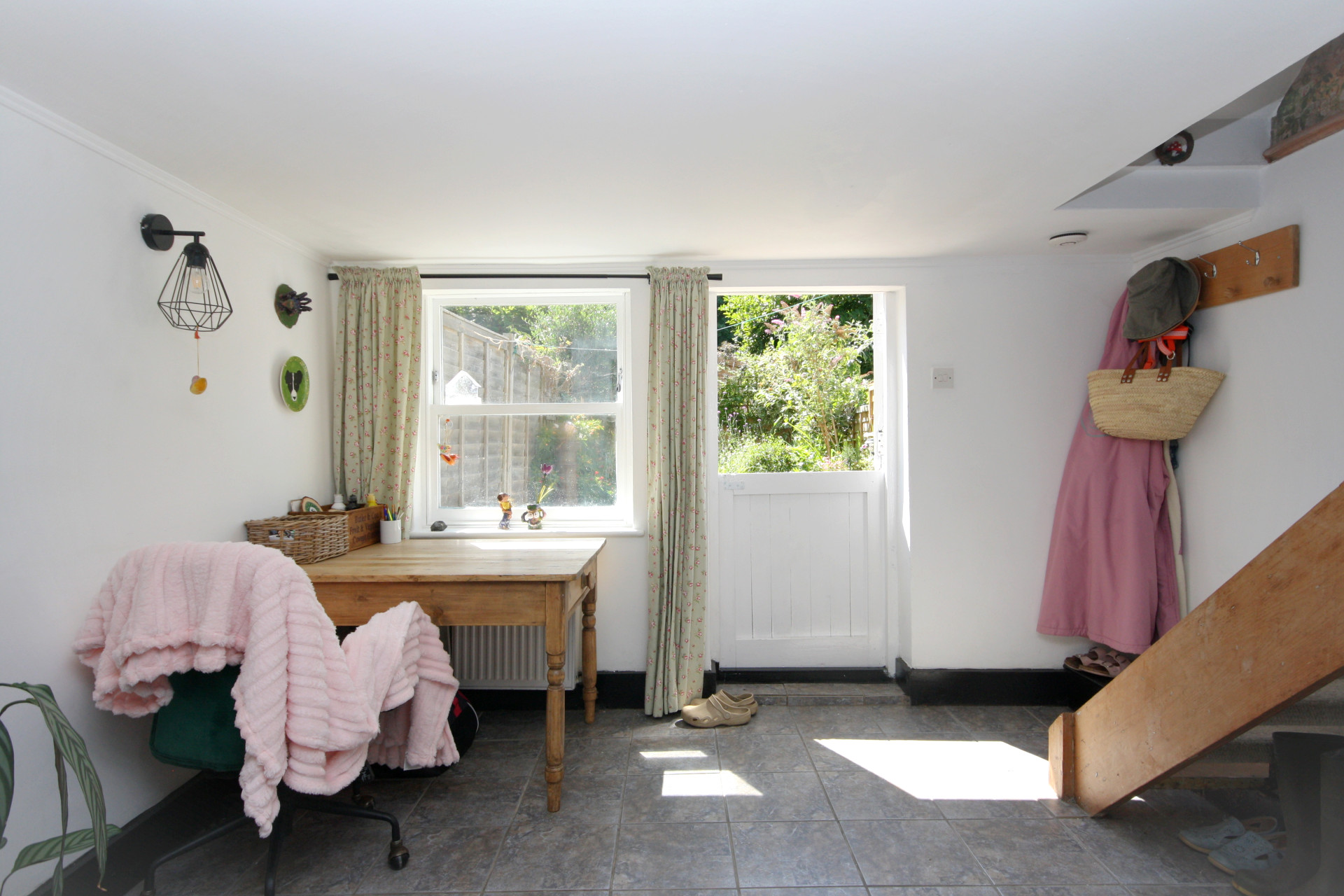 High Street, Milford on Sea Image 8