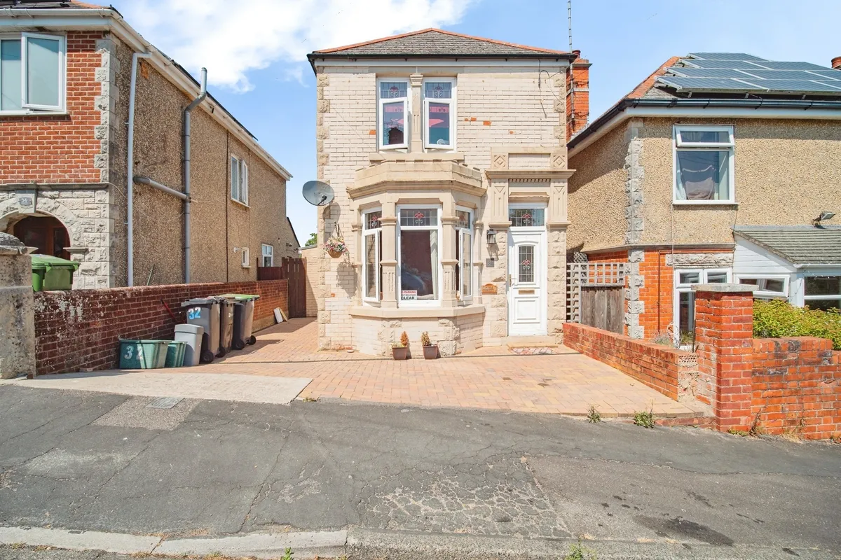 Everest Road, Weymouth