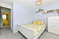 Holland Close, Chippenham