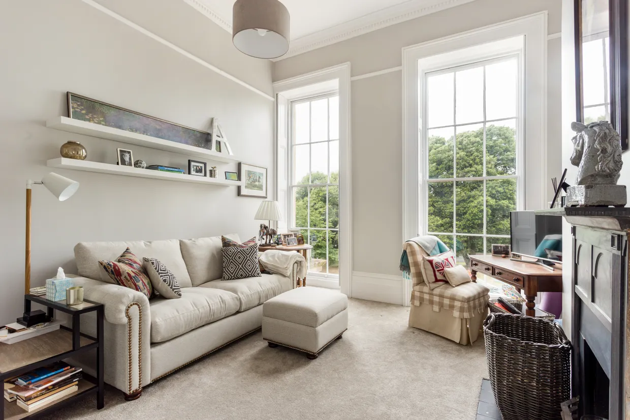 42 Lansdown Crescent, Cheltenham, GL50 photo 2
